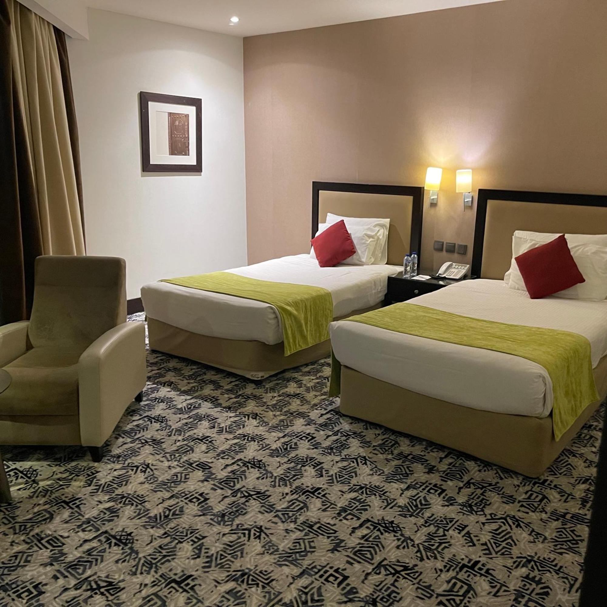 Golden Tulip Hail Zewnętrze zdjęcie
