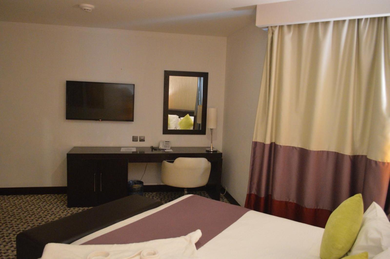 Golden Tulip Hail Zewnętrze zdjęcie