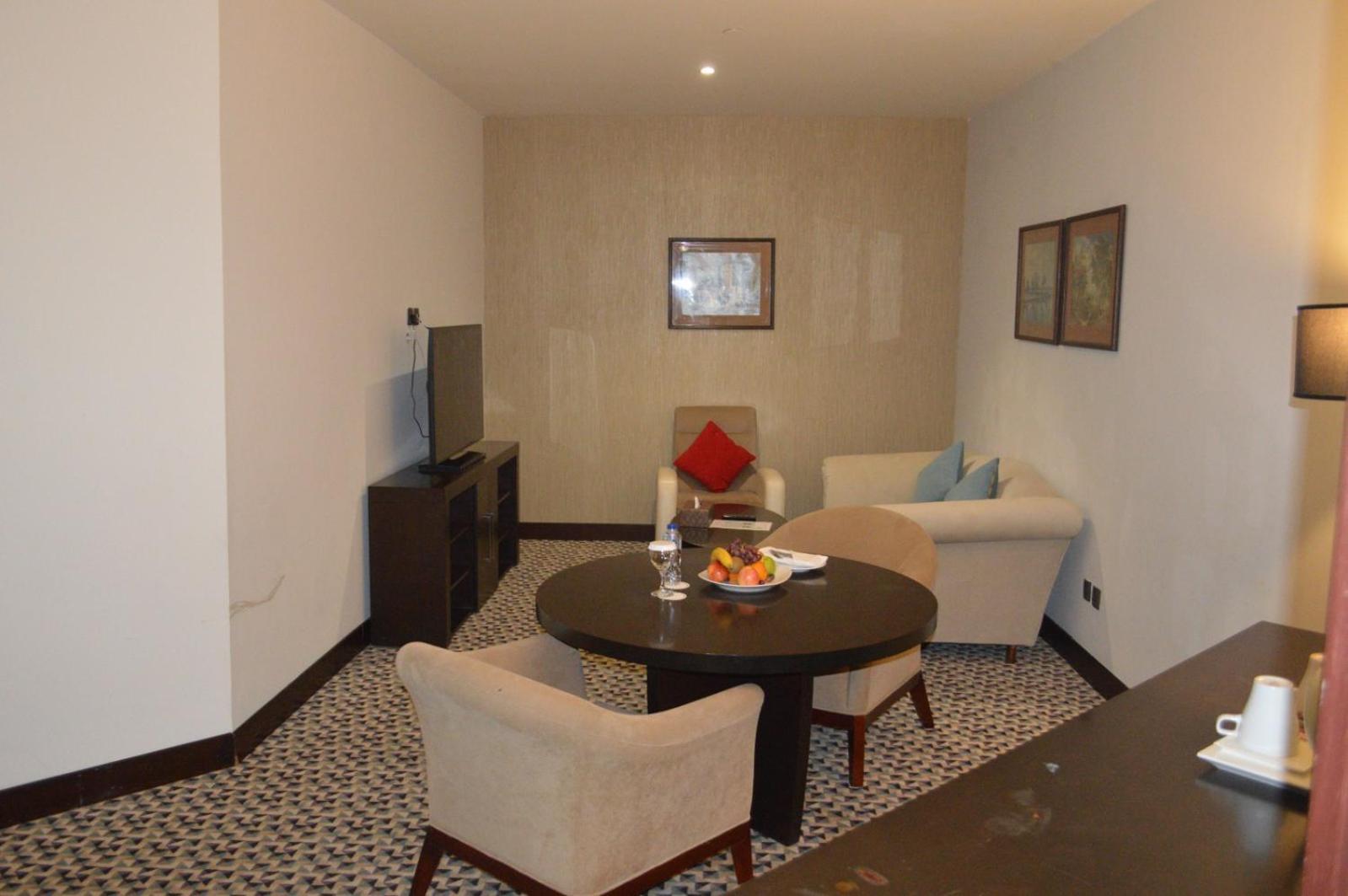 Golden Tulip Hail Zewnętrze zdjęcie