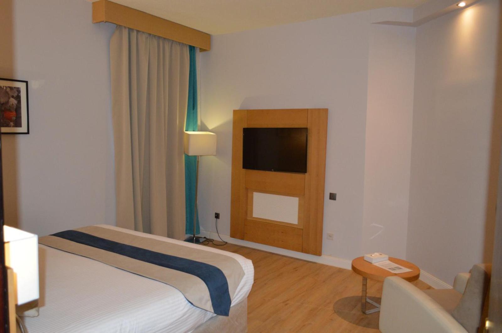 Golden Tulip Hail Zewnętrze zdjęcie