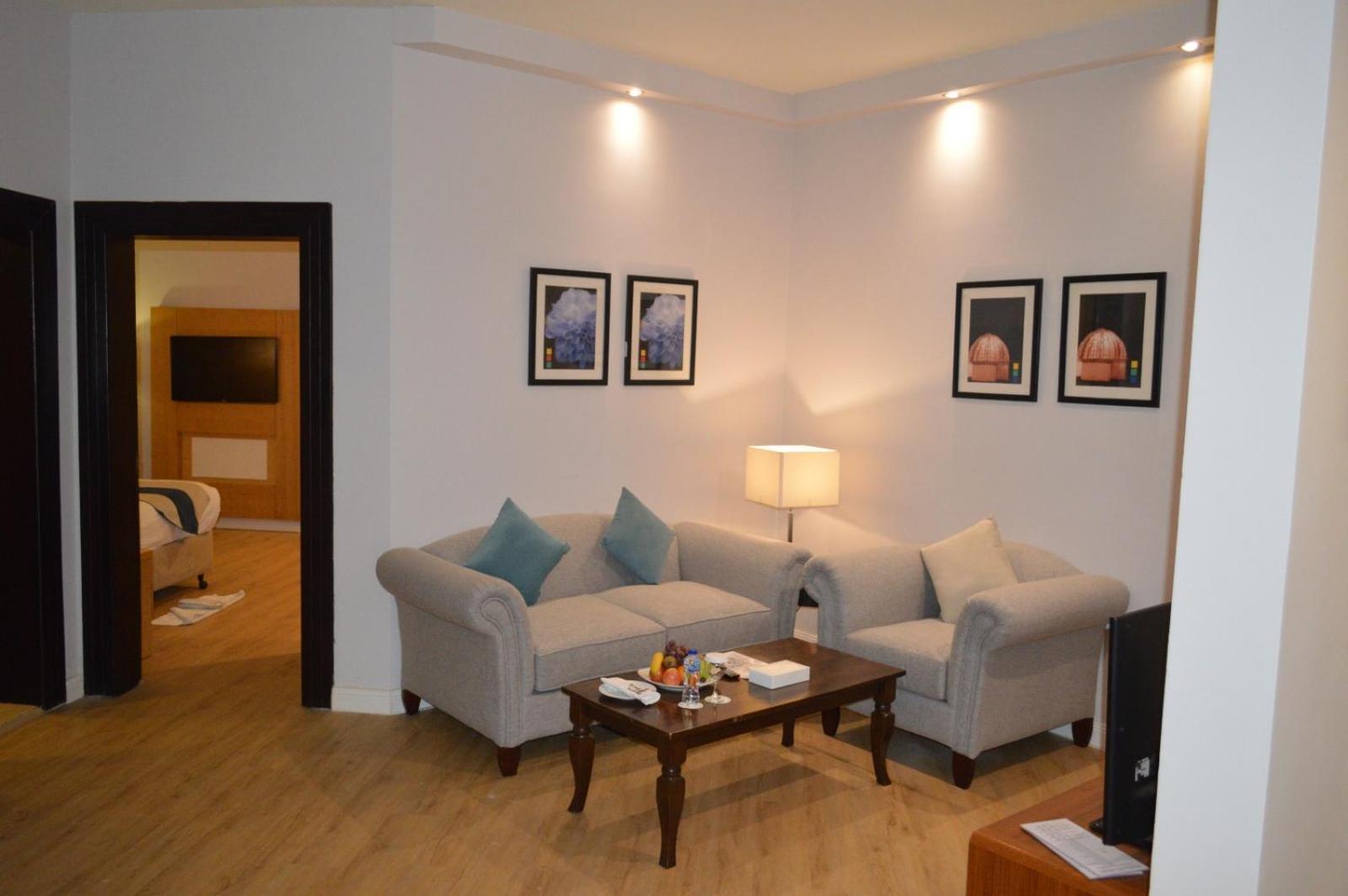 Golden Tulip Hail Zewnętrze zdjęcie