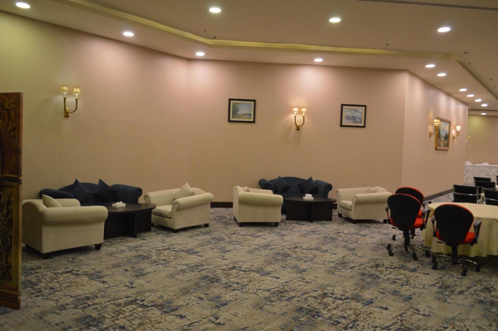 Golden Tulip Hail Zewnętrze zdjęcie