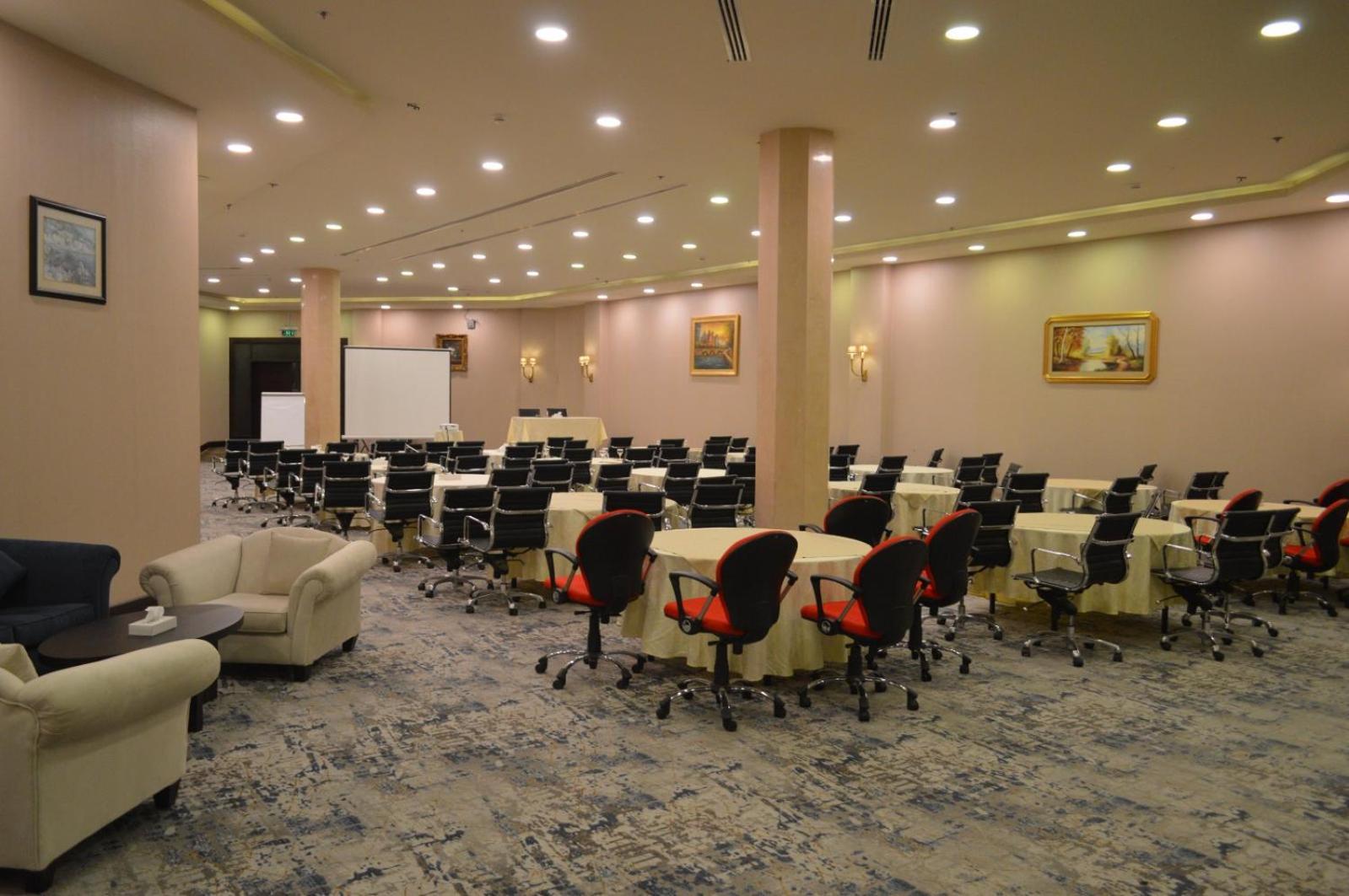 Golden Tulip Hail Zewnętrze zdjęcie