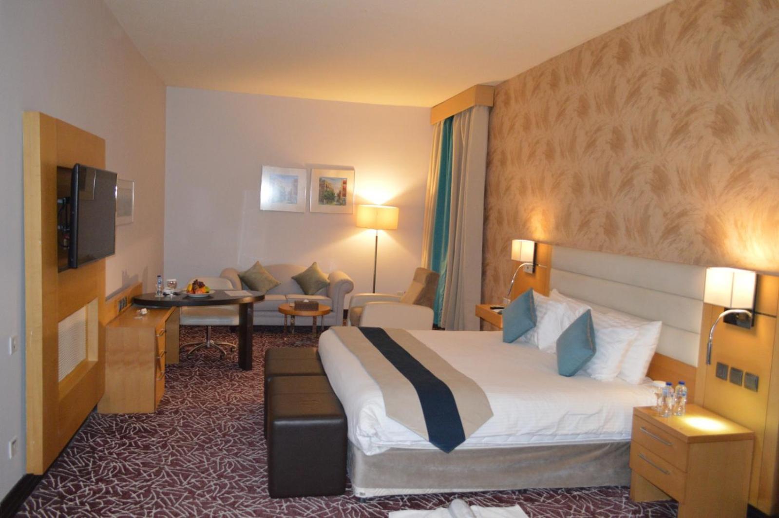 Golden Tulip Hail Zewnętrze zdjęcie