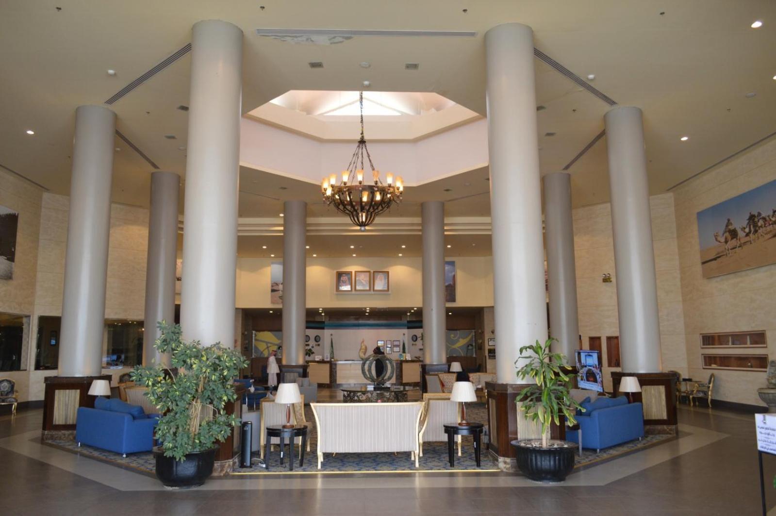 Golden Tulip Hail Zewnętrze zdjęcie