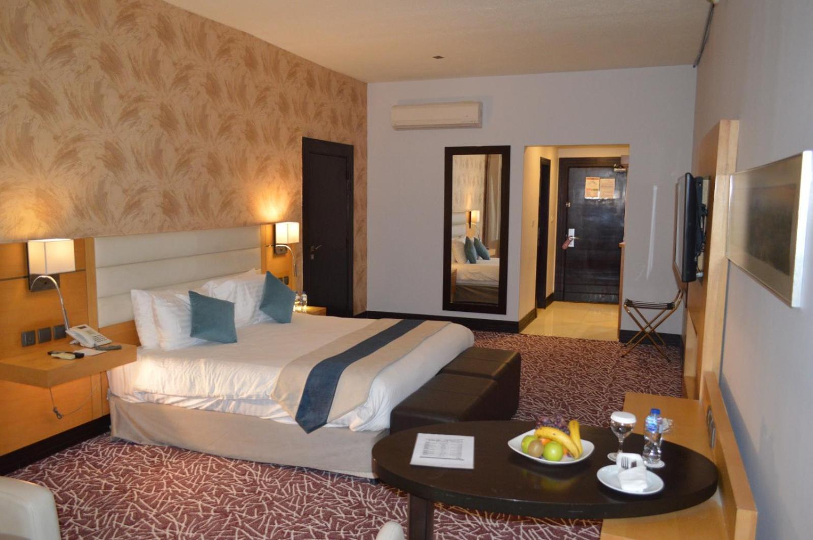 Golden Tulip Hail Zewnętrze zdjęcie