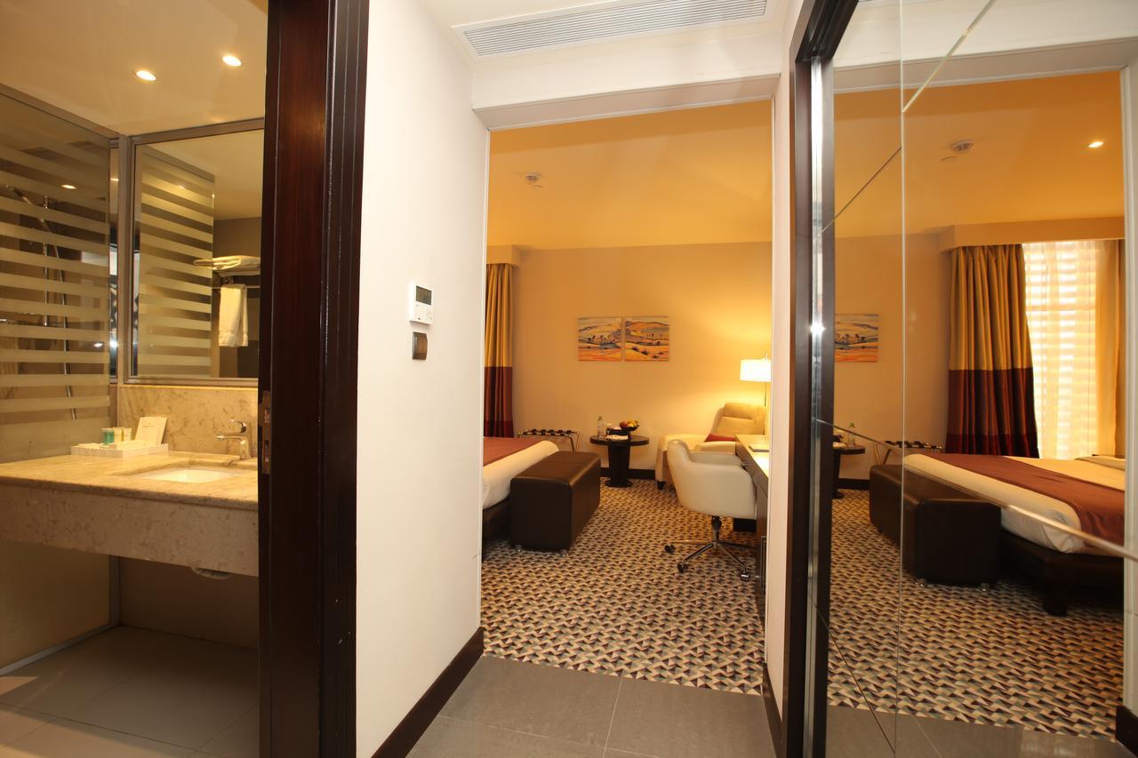 Golden Tulip Hail Zewnętrze zdjęcie