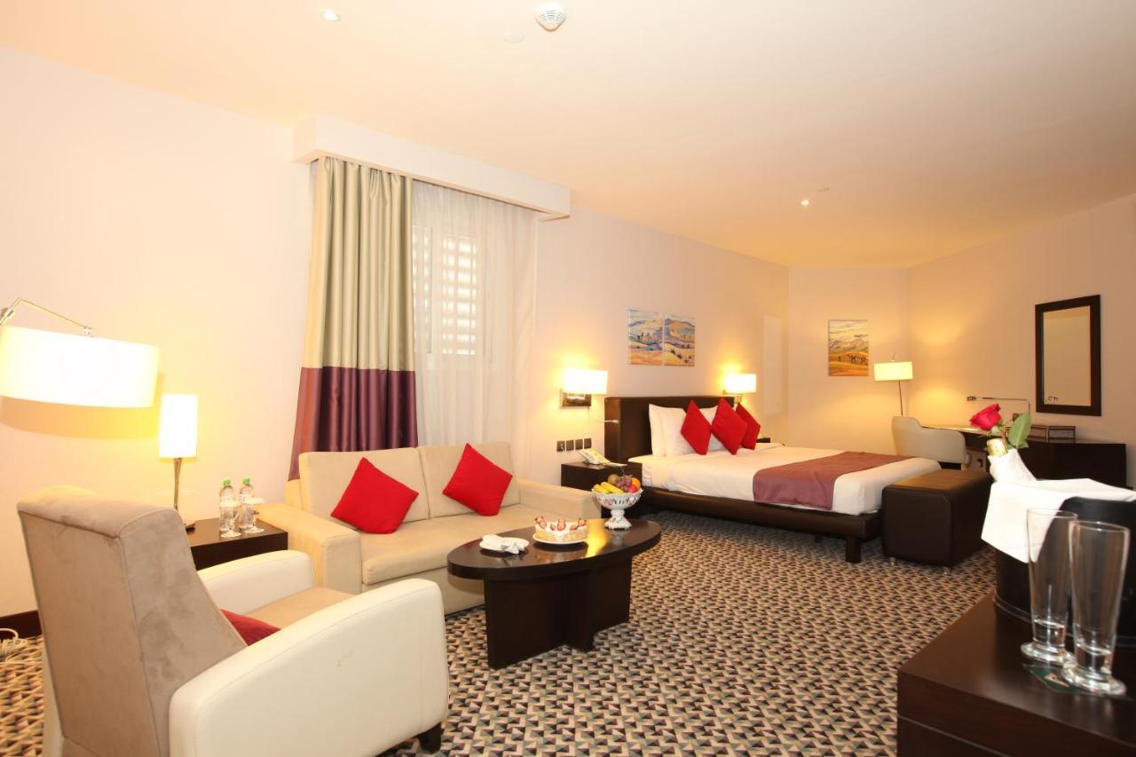 Golden Tulip Hail Zewnętrze zdjęcie